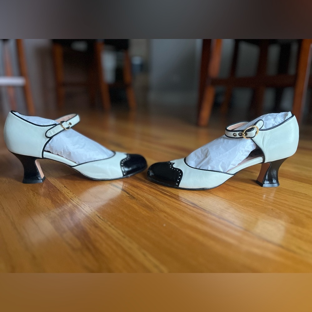 Anyi Lu Shirley Pumps, Size 40 - Picture 4 of 8